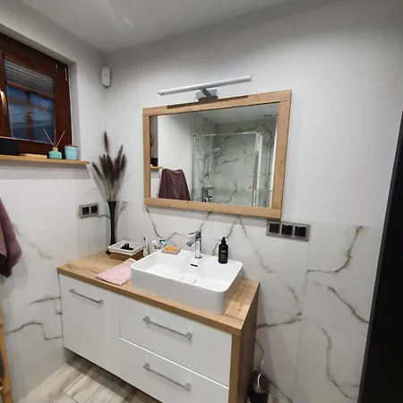 Semesterbostad 337 *